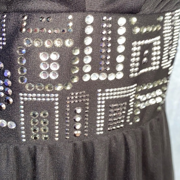 R&M Richards Short Sleeve Dress With Belt
R & M Richards
Size: 12 - Picture 4 of 9